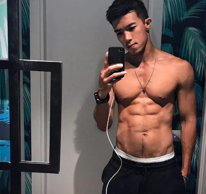 奔跑的荷尔蒙！极品筋Rou腹肌小哥，爱脱爱秀自拍照实力撩！ - 51虹马