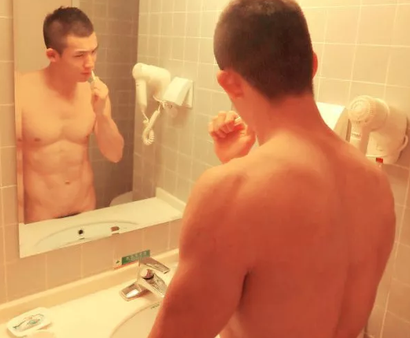 国产Gogoboy夜店表演遭“暴力”扒光 - 51虹马 国产Gogoboy夜店表演遭“暴力”扒光 - 51虹马