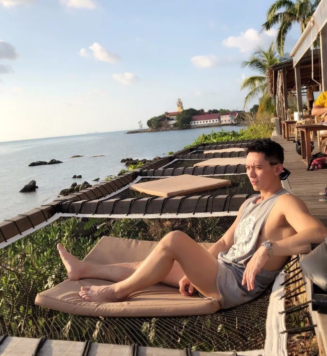 看点∣小S抓住不放的高颜值筋肉健身私教!帅了这么多年的名媛天菜! - 51虹马 看点∣小S抓住不放的高颜值筋肉健身私教!帅了这么多年的名媛天菜! - 51虹马