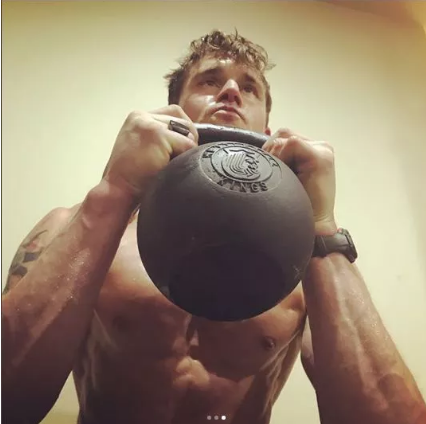 给自己丁丁注射干细胞求增大？这小哥，感觉已经魔怔了.. - 51虹马