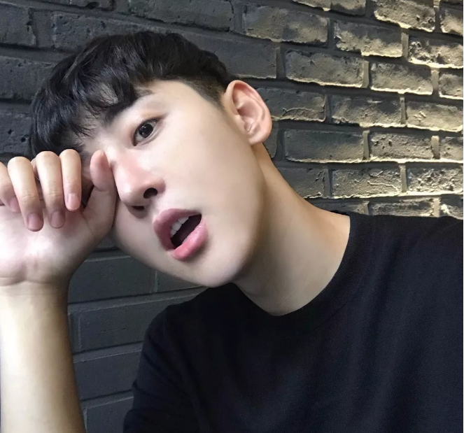 帅哥∣阳光帅气长腿欧巴竟是山东汉纸，瞬间好想撩他一下！－－孙悉珹 - 51虹马