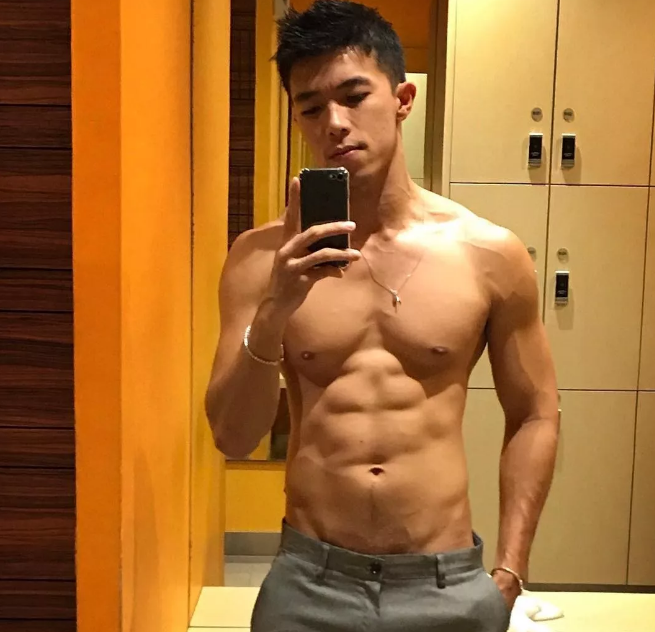 奔跑的荷尔蒙！极品筋Rou腹肌小哥，爱脱爱秀自拍照实力撩！ - 51虹马