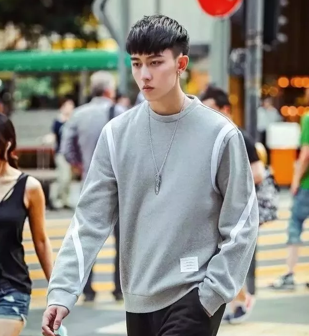 帅哥∣长得好看又会穿衣服的长腿小鲜肉，看一眼就会被吸引！ - 51虹马