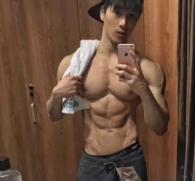 iFitStar星健身教练，小李易峰曹云航Allen两位小哥哥 - 51虹马