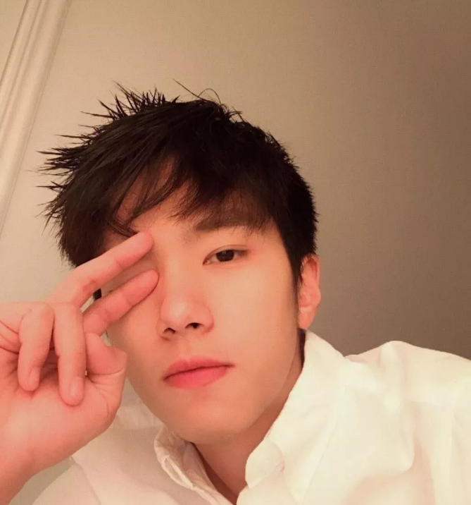 帅哥∣阳光恬静型的清新少年，你的宠物系男友已上线！－－余承恩 - 51虹马