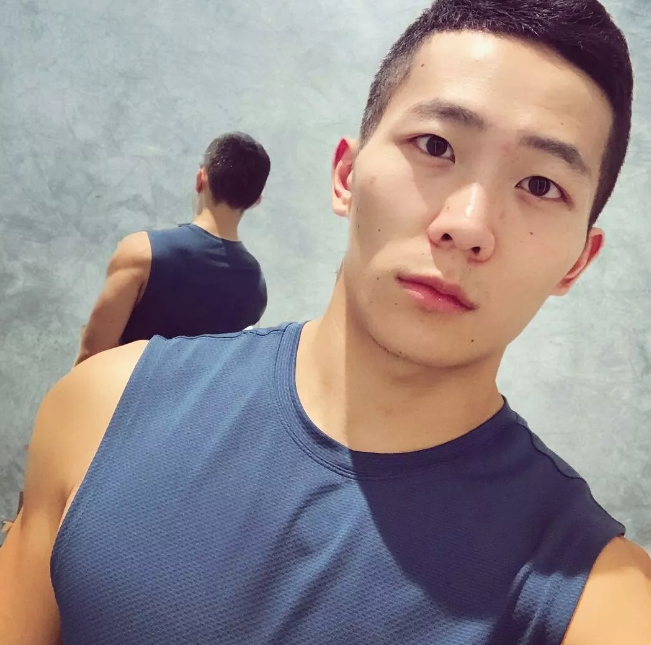 iFitStar星健身教练，小李易峰曹云航Allen两位小哥哥 - 51虹马