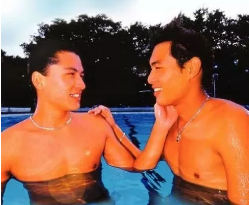 杨祐宁上演极致诱惑，看过他的gay片吗？网友秒变盯裆喵 - 51虹马