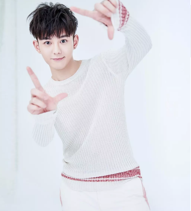 帅哥∣治愈“萌”系的视频原来是这个样子的，阳光笑颜小哥哥帅的出水！－－蓝博 - 51虹马