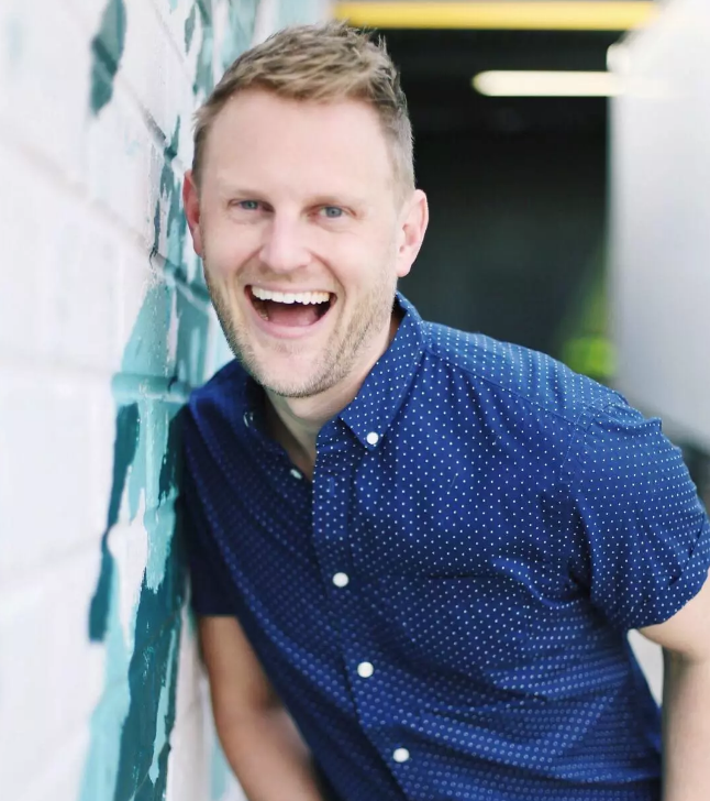 翻白眼首推年度最骚的直男改造真人秀，9.2分不是盖的！ - 51虹马