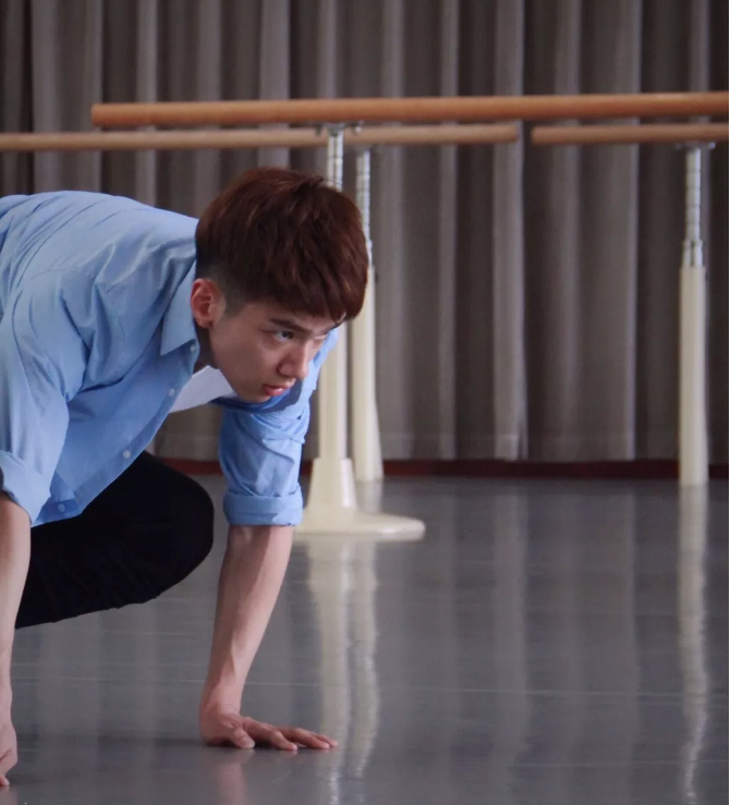 帅哥∣阳光恬静型的清新少年，你的宠物系男友已上线！－－余承恩 - 51虹马