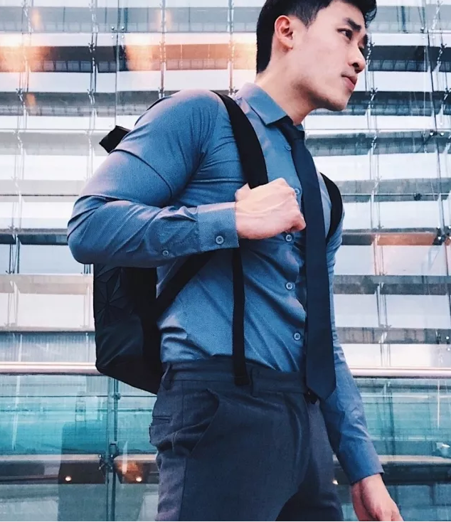 新加坡空少“藏雷”尺寸惊人，围观各种大尺度私照！ - 51虹马