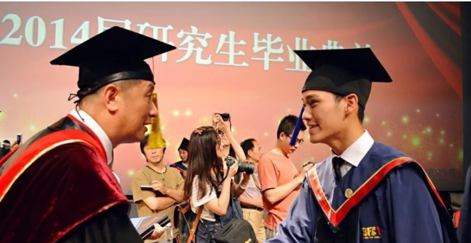 赵雅芝小儿子露壮硕肌肉火了，精彩旧照被扒 - 51虹马