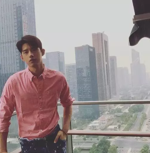 过气好男儿被扒是gay，成名前是会所鸭？ - 51虹马