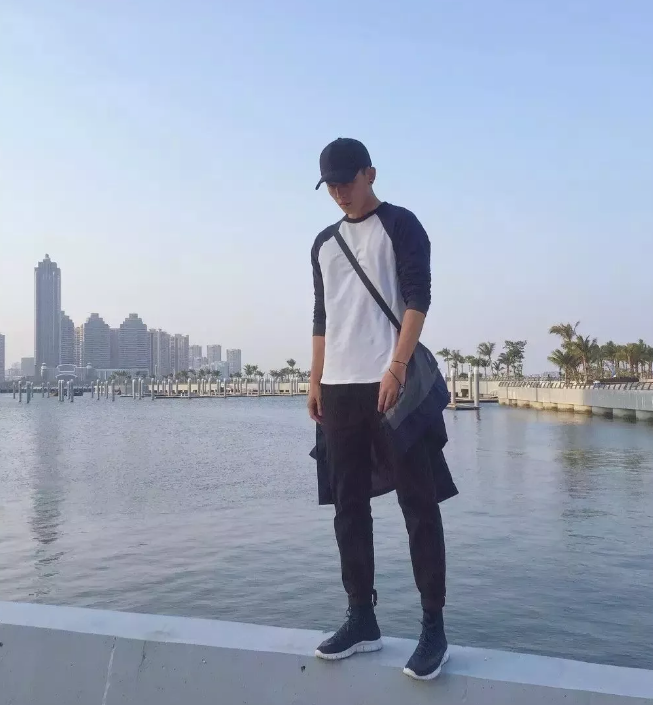 帅哥∣长得好看又会穿衣服的长腿小鲜肉，看一眼就会被吸引！ - 51虹马