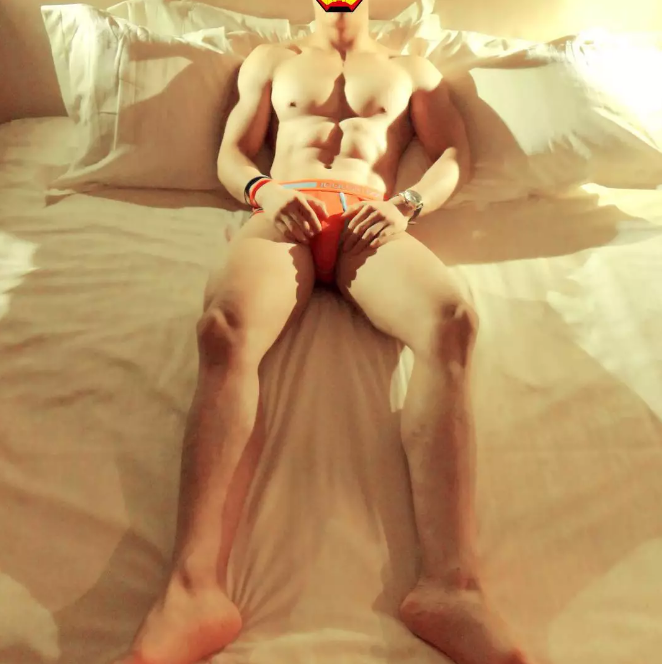 国产Gogoboy夜店表演遭“暴力”扒光 - 51虹马