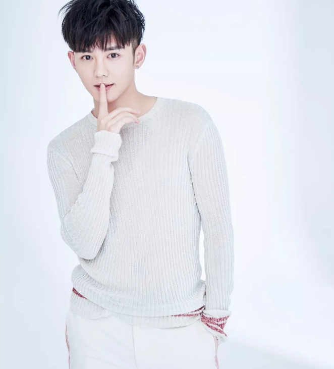 帅哥∣治愈“萌”系的视频原来是这个样子的，阳光笑颜小哥哥帅的出水！－－蓝博 - 51虹马