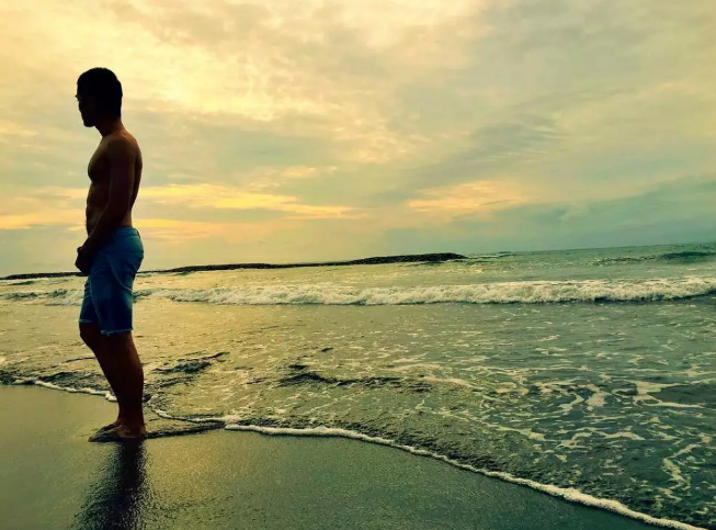 兵哥哥的白色小秘密藏不住，悄悄与你分享！ - 51虹马