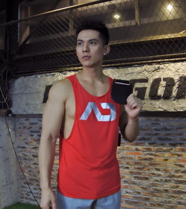 看点∣小S抓住不放的高颜值筋肉健身私教!帅了这么多年的名媛天菜! - 51虹马 看点∣小S抓住不放的高颜值筋肉健身私教!帅了这么多年的名媛天菜! - 51虹马