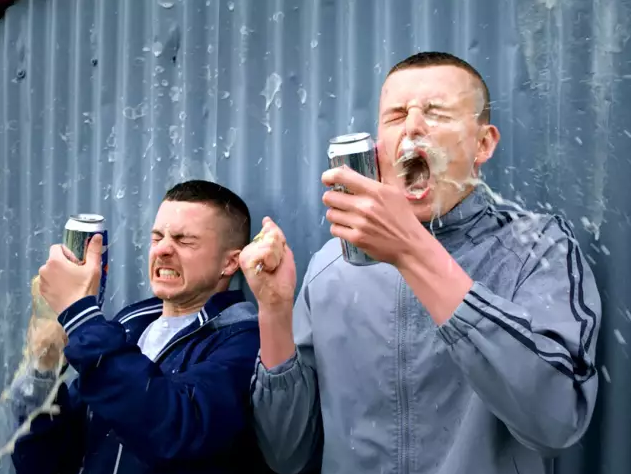 豆瓣9.2，这出「爱尔兰社会摇」把我看嗨了！ - 51虹马