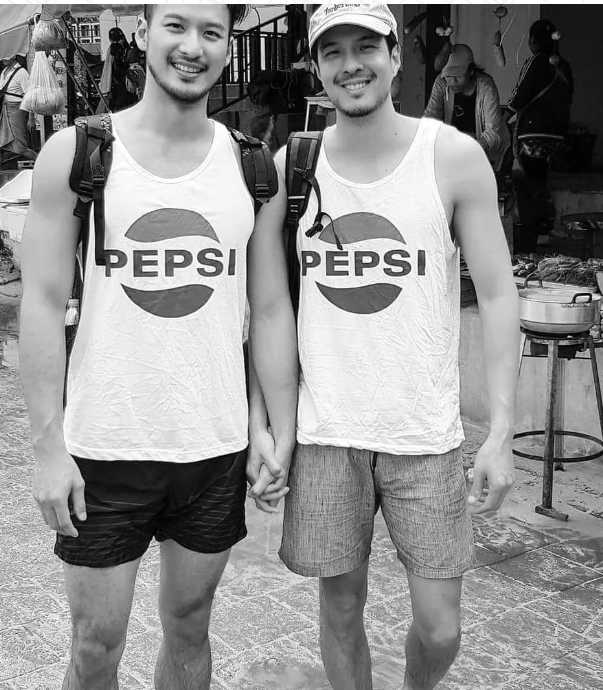 深圳某名媛天团开房打群架直播被抓？隔壁房间遭殃？洪翊展出柜？单片抗艾复方药物中国上市？信息大爆炸 - 51虹马