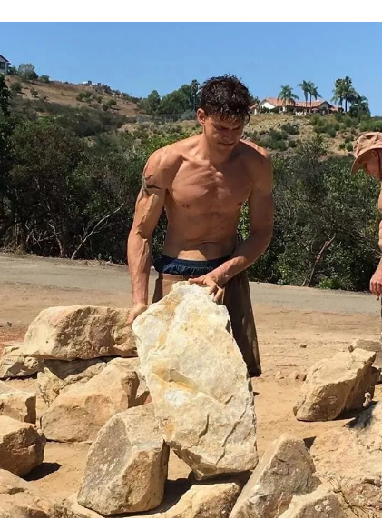 给自己丁丁注射干细胞求增大？这小哥，感觉已经魔怔了.. - 51虹马