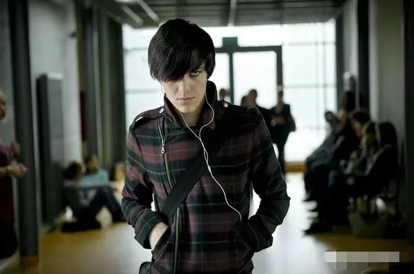 《自杀房间》男主长得太妖孽！这么美不好好搅基不是暴殄天物！ - 51虹马