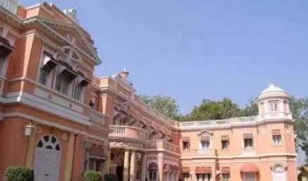 印度王子出轨遭剥夺继承权，却做了一件让全世界gay暖心的事。 - 51虹马