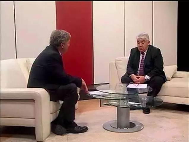 这个父亲不接受同性婚姻 却主持了gay儿子的婚礼 - 51虹马