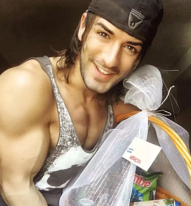 这位男模coser不得了，帅炸天说的就是他 - 51虹马