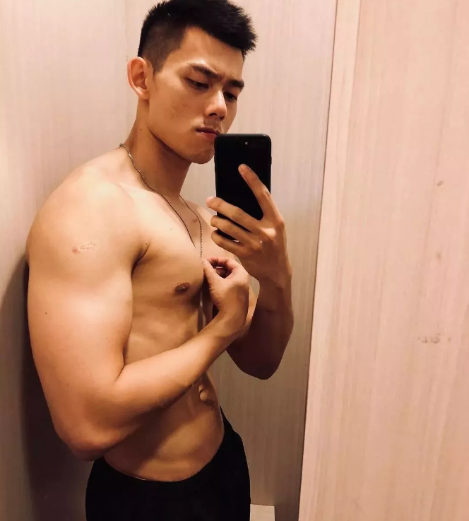 看点∣寸头大胸肌，曾经的直男肌肉体育生成网红，这股男人味让网友沸腾了！ - 51虹马