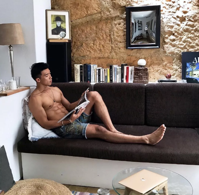 奔跑的荷尔蒙！极品筋Rou腹肌小哥，爱脱爱秀自拍照实力撩！ - 51虹马