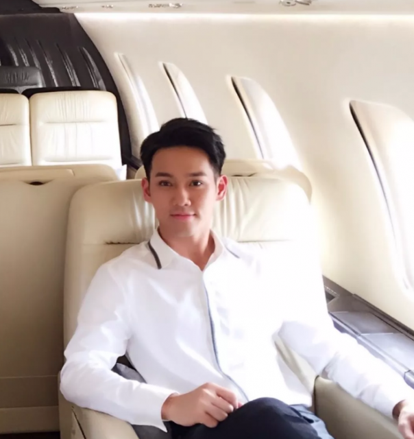 赵雅芝小儿子露壮硕肌肉火了，精彩旧照被扒 - 51虹马