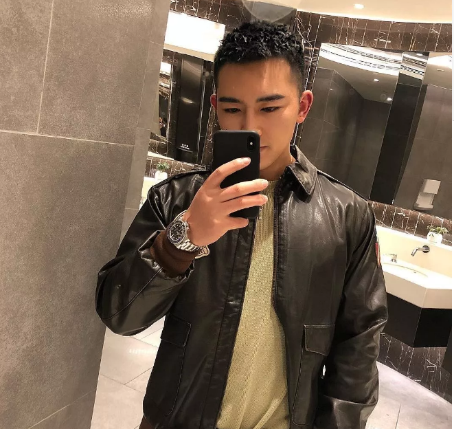 看点∣又一枚筋肉爆棚的鲜肉男模,劲道十足的肌肉身材让人羡慕嫉妒恨! - 51虹马 看点∣又一枚筋肉爆棚的鲜肉男模,劲道十足的肌肉身材让人羡慕嫉妒恨! - 51虹马