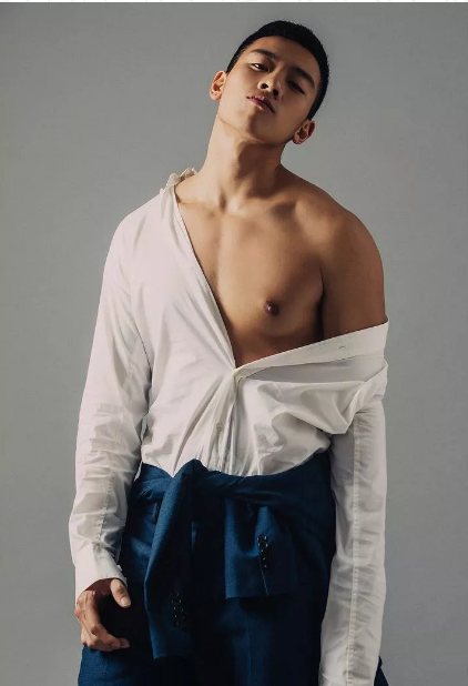 【爆肉公社】禁欲系的他大概能满足你对小攻的幻想 - 51虹马 【爆肉公社】禁欲系的他大概能满足你对小攻的幻想 - 51虹马