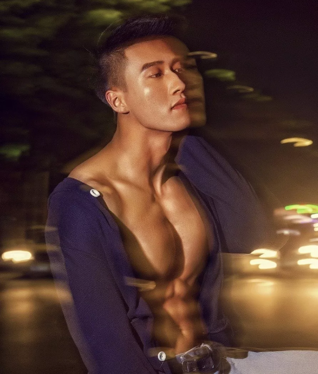 看点∣帅气小兵哥退役后当男模,健硕肌肉身材网友高呼“胸肌要炸了”! - 51虹马 看点∣帅气小兵哥退役后当男模,健硕肌肉身材网友高呼“胸肌要炸了”! - 51虹马