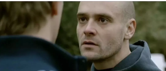 丹麦同性电影《兄弟情》又名《断背禁爱》纳粹小弟恋上黑帮老大 - 51虹马