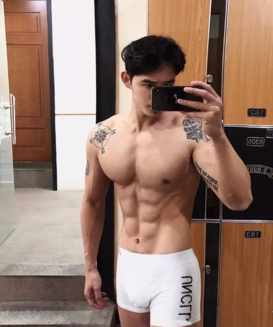 看点∣肌肉男模兼职健身私教，颜好料足还有腹肌加成 - 51虹马