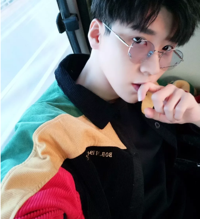 帅哥∣八块腹肌完美侧颜的全能小王子，与你相遇不可抗力！－－王博文 - 51虹马