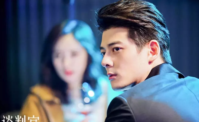 长腿冻龄男神，或许41岁还能帅成这样，也就只有他了！ - 51虹马