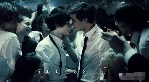 《自杀房间》男主长得太妖孽！这么美不好好搅基不是暴殄天物！ - 51虹马