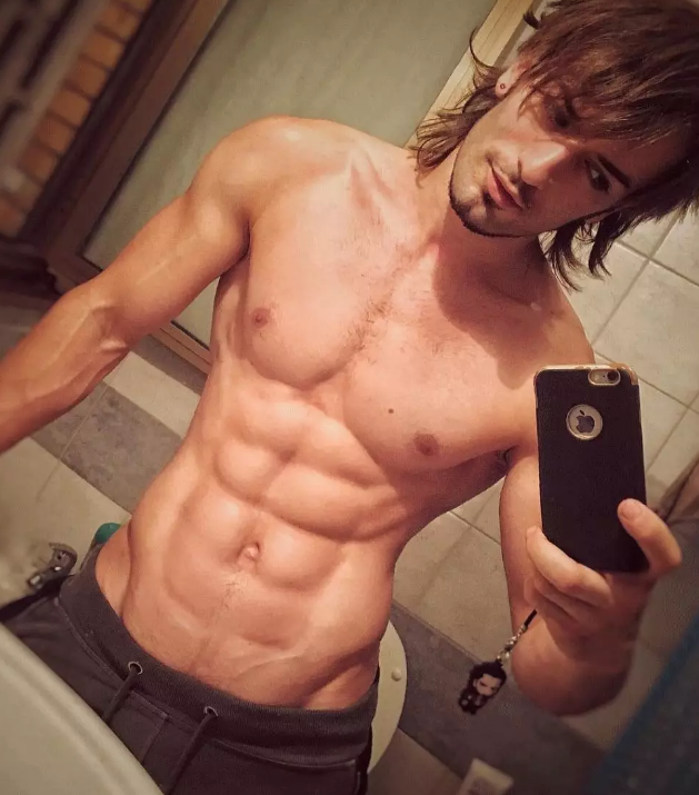 这位男模coser不得了，帅炸天说的就是他 - 51虹马