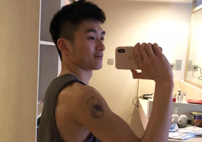 男生选美大赛:他竟然战胜了魔都一姐张弦 - 51虹马 男生选美大赛:他竟然战胜了魔都一姐张弦 - 51虹马