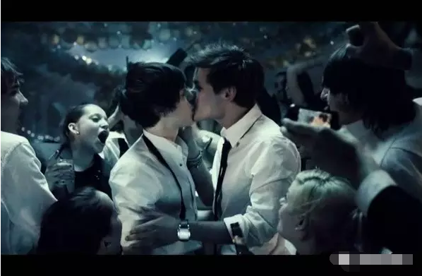 《自杀房间》男主长得太妖孽！这么美不好好搅基不是暴殄天物！ - 51虹马