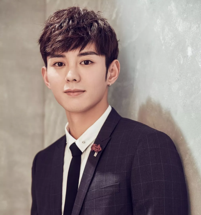 帅哥∣治愈“萌”系的视频原来是这个样子的，阳光笑颜小哥哥帅的出水！－－蓝博 - 51虹马