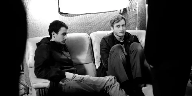 《暗之光》爱情往往在现实中是显得那么的脆弱无力 - 51虹马