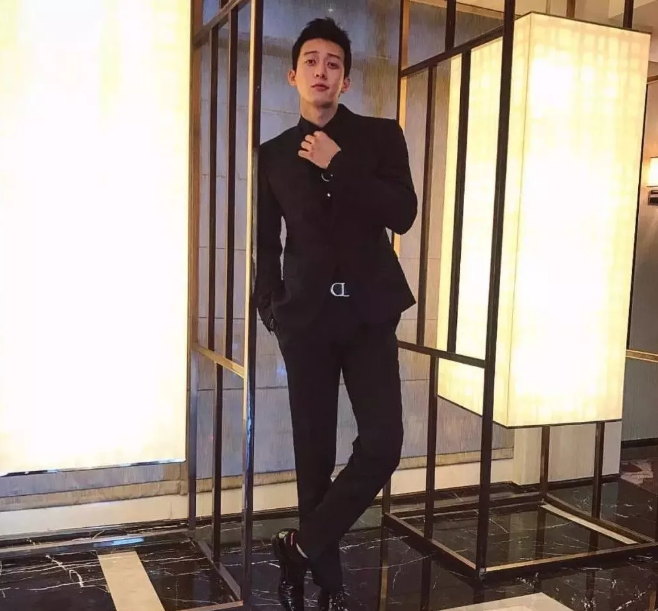 看点∣189.C.M.筋Rou男神颜高腿长还会抖!体育生吸睛的不止有身材…… - 51虹马 看点∣189.C.M.筋Rou男神颜高腿长还会抖!体育生吸睛的不止有身材…… - 51虹马