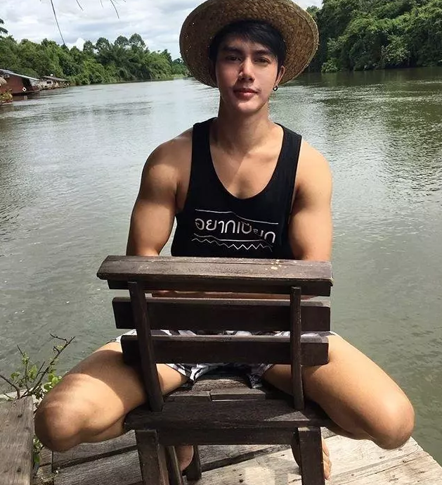 泰国帅气小兵哥，每天晒照曝健身秘籍！ - 51虹马