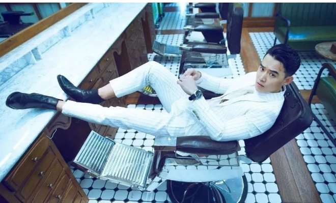 看点∣肌肉男模兼职健身私教，颜好料足还有腹肌加成 - 51虹马