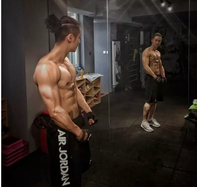 蒋劲夫原来这么有料！！ - 51虹马