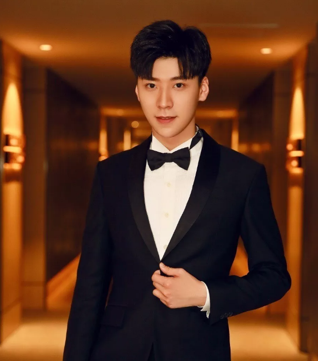 帅哥∣八块腹肌完美侧颜的全能小王子,与你相遇不可抗力!--王博文 - 51虹马 帅哥∣八块腹肌完美侧颜的全能小王子,与你相遇不可抗力!--王博文 - 51虹马